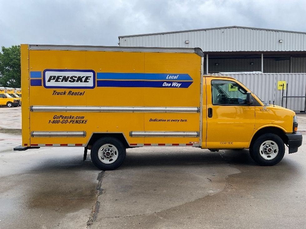 Light Duty Box Truck-Light and Medium Duty Trucks-GMC-2022-Savana G33503-San Antonio-TX-120,889\n\t\tmiles-$ 24,250 - Image 12