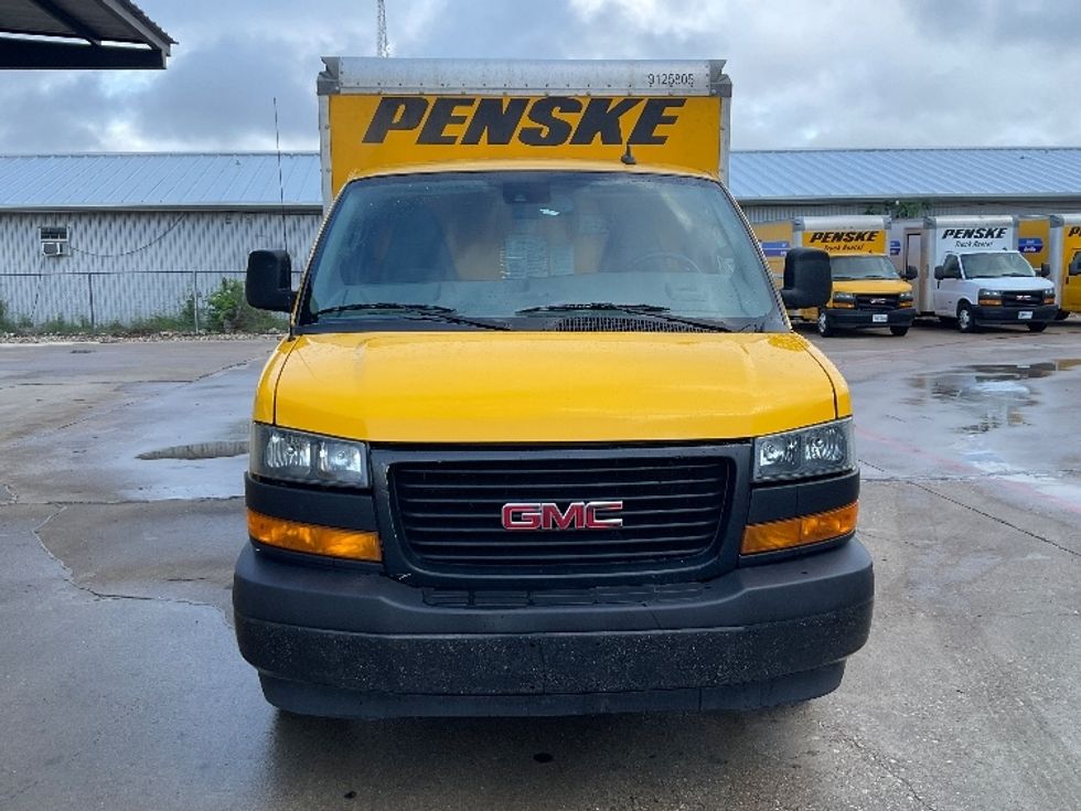 Light Duty Box Truck-Light and Medium Duty Trucks-GMC-2022-Savana G33503-San Antonio-TX-120,889\n\t\tmiles-$ 24,250 - Image 2