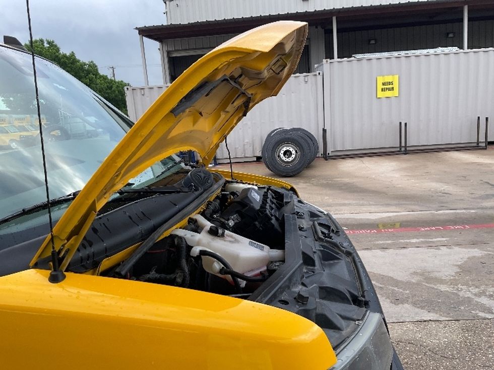 Light Duty Box Truck-Light and Medium Duty Trucks-GMC-2022-Savana G33503-San Antonio-TX-120,889\n\t\tmiles-$ 24,250 - Image 20