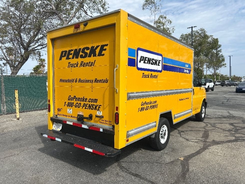 Light Duty Box Truck-Light and Medium Duty Trucks-GMC-2022-Savana G33503-Torrance-CA-133,198\n\t\tmiles-$ 22,250 - Image 12