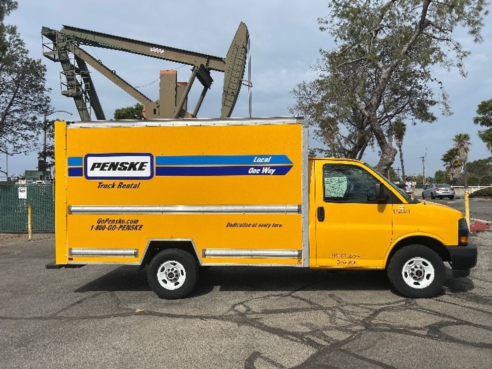 Light Duty Box Truck-Light and Medium Duty Trucks-GMC-2022-Savana G33503-Torrance-CA-133,198\n\t\tmiles-$ 22,250 - Image 14