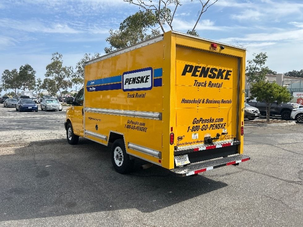 Light Duty Box Truck-Light and Medium Duty Trucks-GMC-2022-Savana G33503-Torrance-CA-133,198\n\t\tmiles-$ 22,250 - Image 6