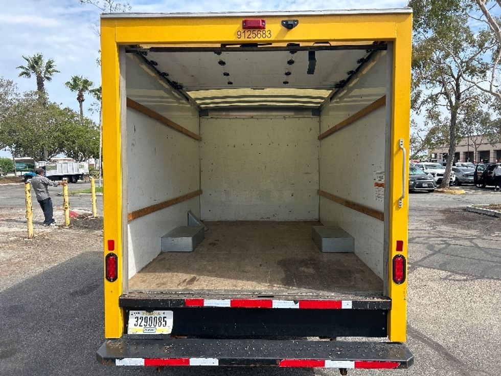 Light Duty Box Truck-Light and Medium Duty Trucks-GMC-2022-Savana G33503-Torrance-CA-133,198\n\t\tmiles-$ 22,250 - Image 8