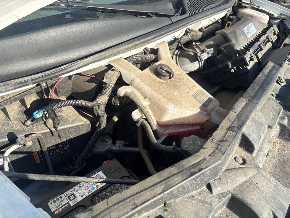 Light Duty Box Truck-Light and Medium Duty Trucks-GMC-2022-Savana G33503-West Sacramento-CA-95,079\n\t\tmiles-$ 33,250 - Image 22