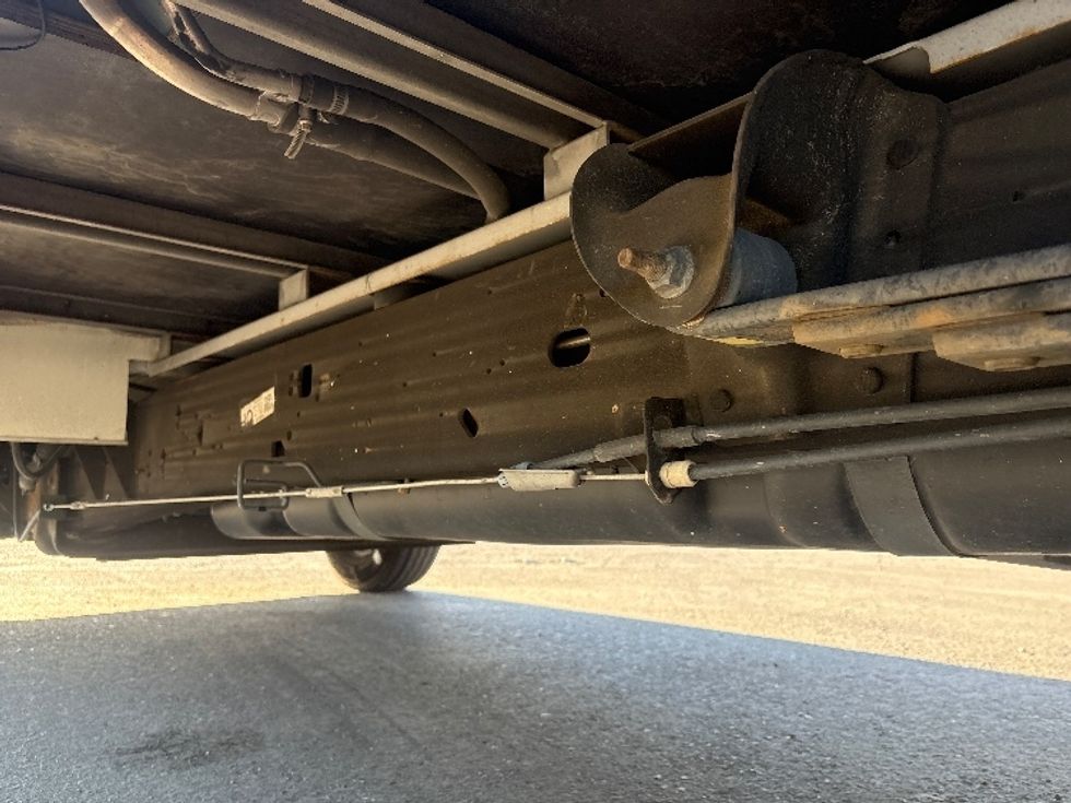 Light Duty Box Truck-Light and Medium Duty Trucks-GMC-2022-Savana G33503-West Sacramento-CA-95,079\n\t\tmiles-$ 33,250 - Image 5