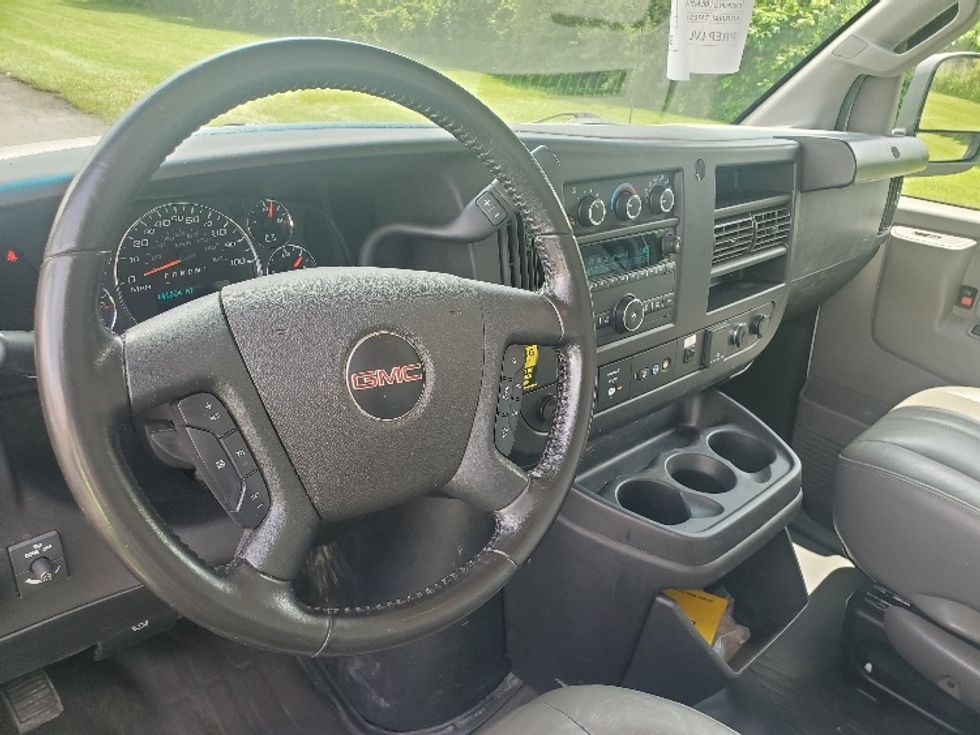 Light Duty Box Truck-Light and Medium Duty Trucks-GMC-2022-Savana G33503-White Deer-PA-141,203\n\t\tmiles-$ 23,750 - Image 16