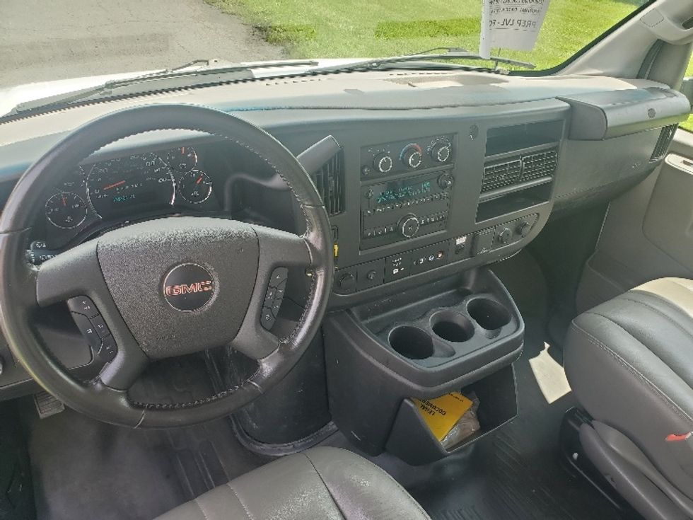 Light Duty Box Truck-Light and Medium Duty Trucks-GMC-2022-Savana G33503-White Deer-PA-141,203\n\t\tmiles-$ 23,750 - Image 17