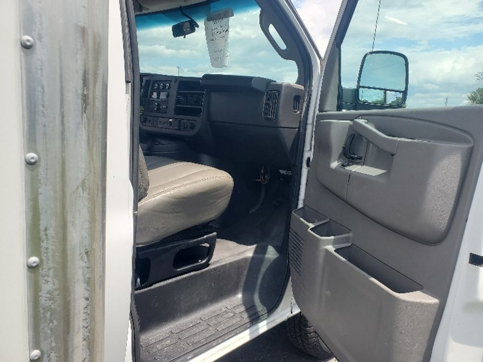 Light Duty Box Truck-Light and Medium Duty Trucks-GMC-2022-Savana G33503-White Deer-PA-141,203\n\t\tmiles-$ 23,750 - Image 19