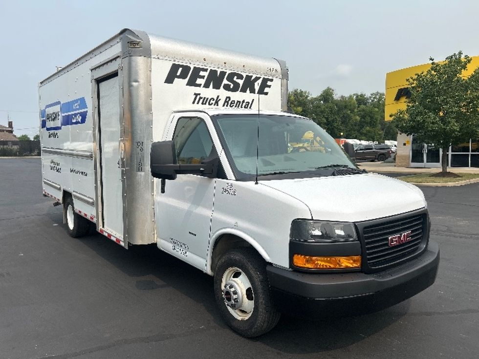 Light Duty Box Truck-Light and Medium Duty Trucks-GMC-2022-Savana G33903-Akron-OH-56,665\n\t\tmiles-$ 39,000 - Image 1