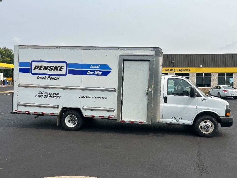 Light Duty Box Truck-Light and Medium Duty Trucks-GMC-2022-Savana G33903-Akron-OH-56,665\n\t\tmiles-$ 39,000 - Image 13