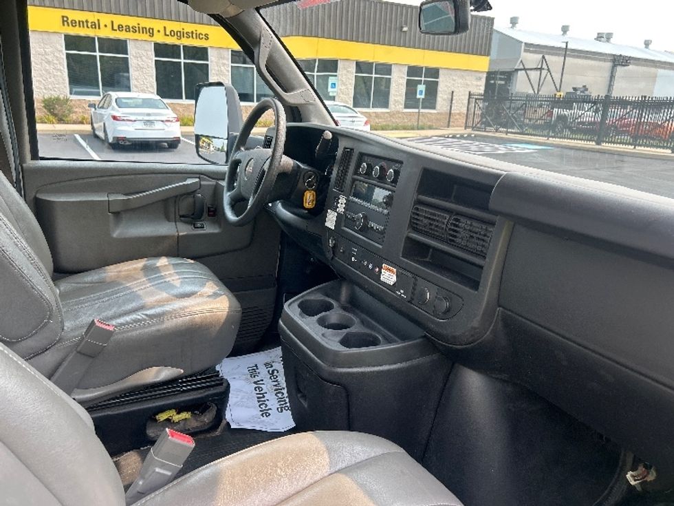 Light Duty Box Truck-Light and Medium Duty Trucks-GMC-2022-Savana G33903-Akron-OH-56,665\n\t\tmiles-$ 39,000 - Image 20