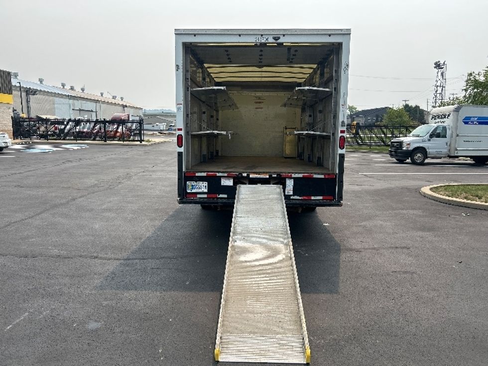 Light Duty Box Truck-Light and Medium Duty Trucks-GMC-2022-Savana G33903-Akron-OH-56,665\n\t\tmiles-$ 39,000 - Image 8