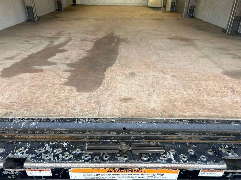 Light Duty Box Truck-Light and Medium Duty Trucks-GMC-2022-Savana G33903-Akron-OH-56,665\n\t\tmiles-$ 39,000 - Image 9