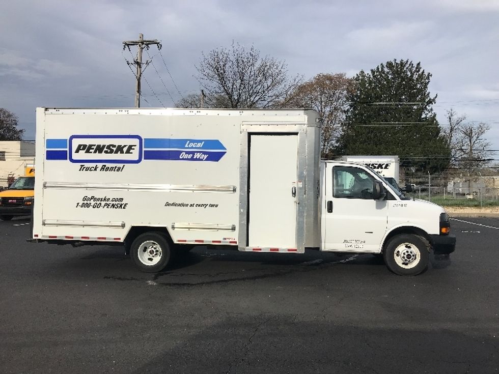 Light Duty Box Truck-Light and Medium Duty Trucks-GMC-2022-Savana G33903-Albany-NY-36,438\n\t\tmiles-$ 40,500 - Image 12