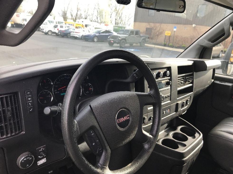 Light Duty Box Truck-Light and Medium Duty Trucks-GMC-2022-Savana G33903-Albany-NY-36,438\n\t\tmiles-$ 40,500 - Image 14