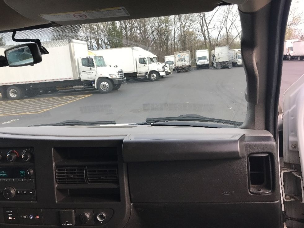 Light Duty Box Truck-Light and Medium Duty Trucks-GMC-2022-Savana G33903-Albany-NY-36,438\n\t\tmiles-$ 40,500 - Image 18