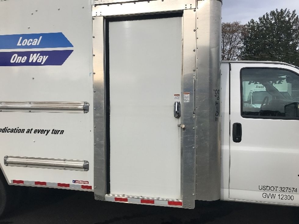 Light Duty Box Truck-Light and Medium Duty Trucks-GMC-2022-Savana G33903-Albany-NY-36,438\n\t\tmiles-$ 40,500 - Image 22