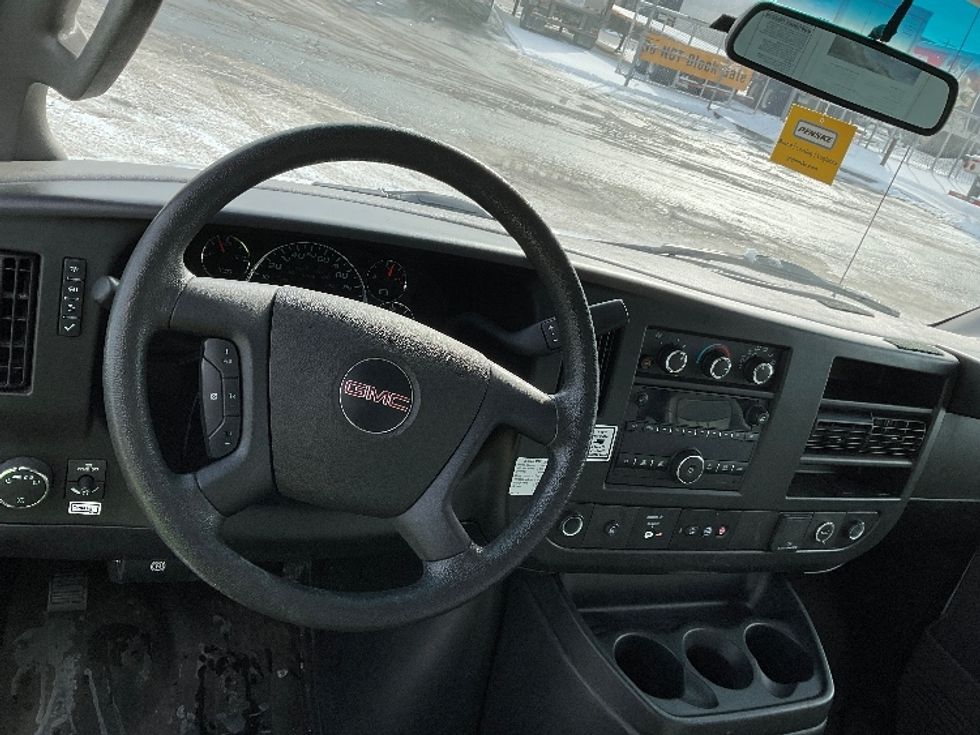 Light Duty Box Truck-Light and Medium Duty Trucks-GMC-2022-Savana G33903-Albany-NY-65,110\n\t\tmiles-$ 42,000 - Image 19