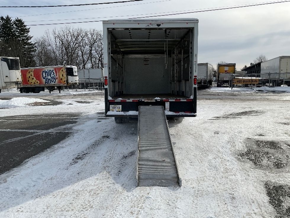 Light Duty Box Truck-Light and Medium Duty Trucks-GMC-2022-Savana G33903-Albany-NY-65,110\n\t\tmiles-$ 42,000 - Image 9