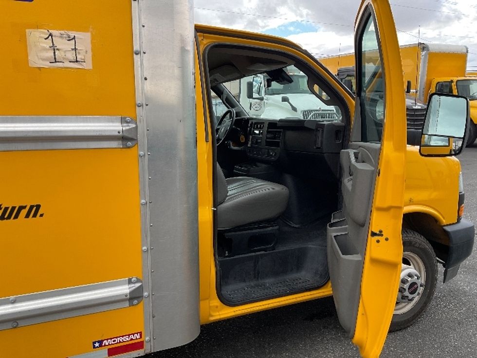 Light Duty Box Truck-Light and Medium Duty Trucks-GMC-2022-Savana G33903-Albuquerque-NM-92,632\n\t\tmiles-$ 30,750 - Image 17