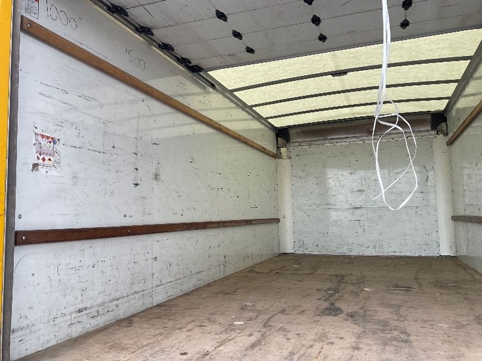 Light Duty Box Truck-Light and Medium Duty Trucks-GMC-2022-Savana G33903-Albuquerque-NM-92,632\n\t\tmiles-$ 30,750 - Image 9