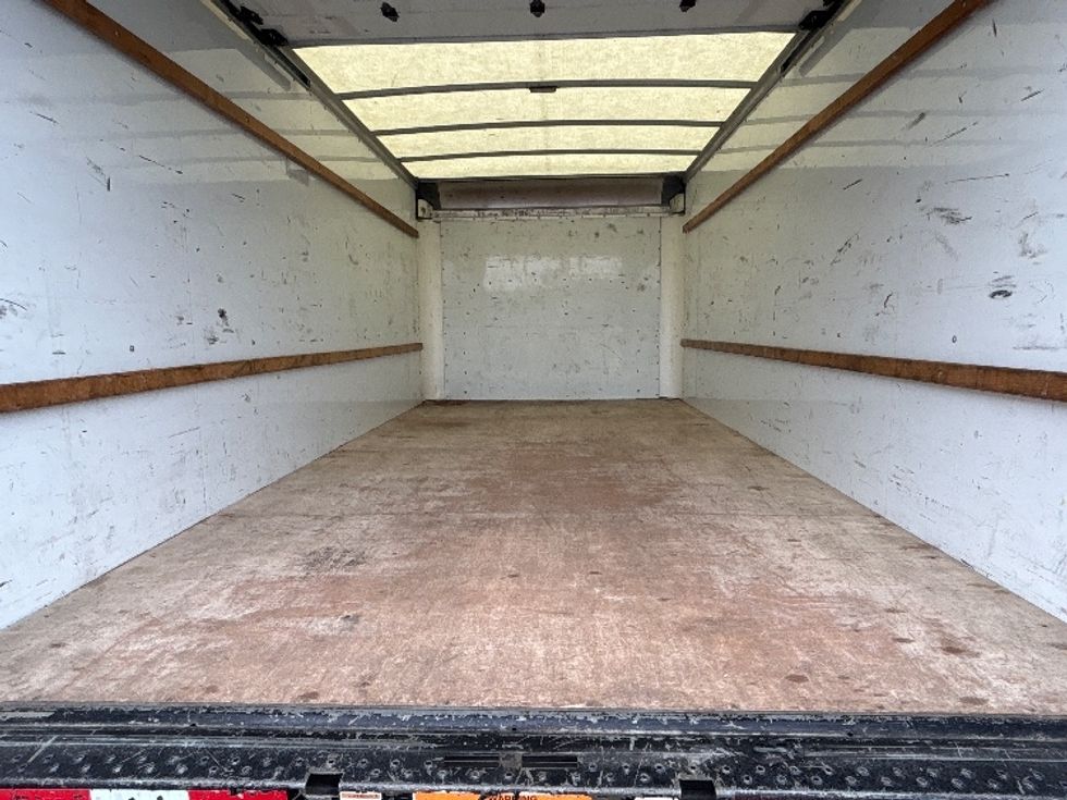 Light Duty Box Truck-Light and Medium Duty Trucks-GMC-2022-Savana G33903-Alexandria-VA-104,914\n\t\tmiles-$ 26,750 - Image 10