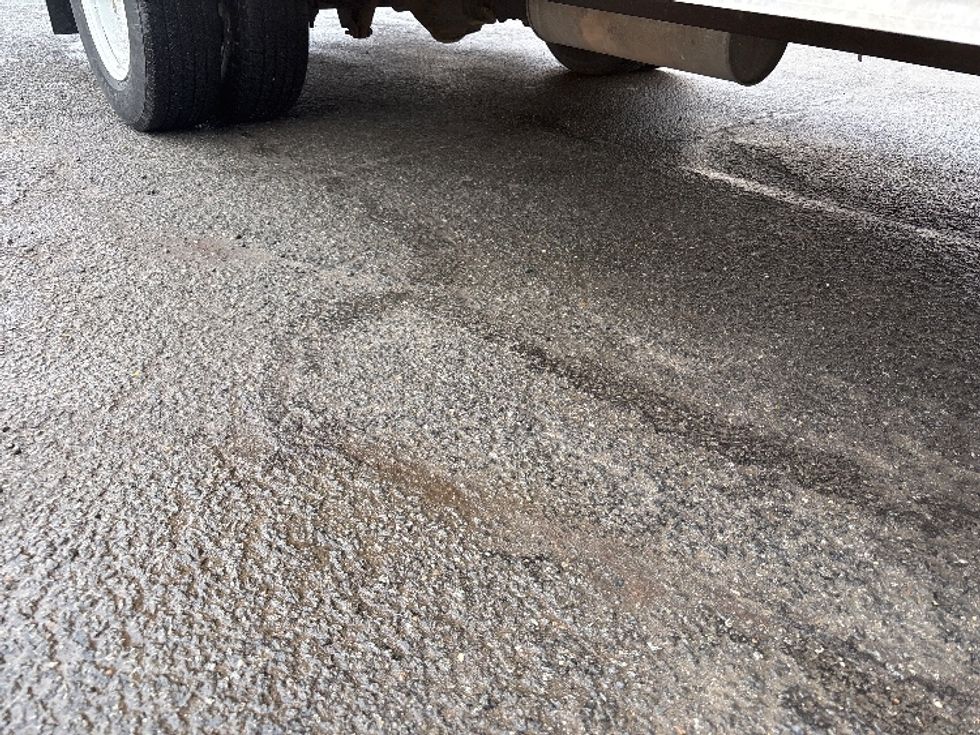 Light Duty Box Truck-Light and Medium Duty Trucks-GMC-2022-Savana G33903-Alexandria-VA-104,914\n\t\tmiles-$ 26,750 - Image 14