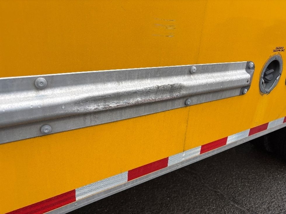 Light Duty Box Truck-Light and Medium Duty Trucks-GMC-2022-Savana G33903-Alexandria-VA-104,914\n\t\tmiles-$ 26,750 - Image 27