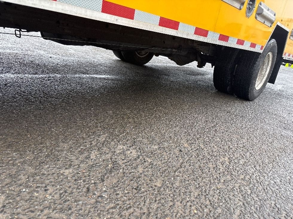 Light Duty Box Truck-Light and Medium Duty Trucks-GMC-2022-Savana G33903-Alexandria-VA-104,914\n\t\tmiles-$ 26,750 - Image 5