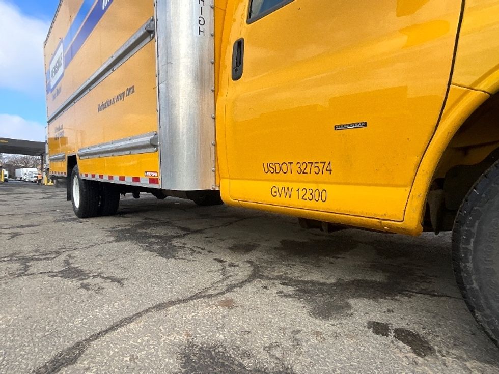 Light Duty Box Truck-Light and Medium Duty Trucks-GMC-2022-Savana G33903-Alexandria-VA-55,124\n\t\tmiles-$ 32,500 - Image 14