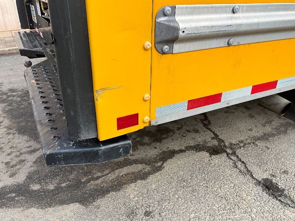 Light Duty Box Truck-Light and Medium Duty Trucks-GMC-2022-Savana G33903-Alexandria-VA-55,124\n\t\tmiles-$ 32,500 - Image 25