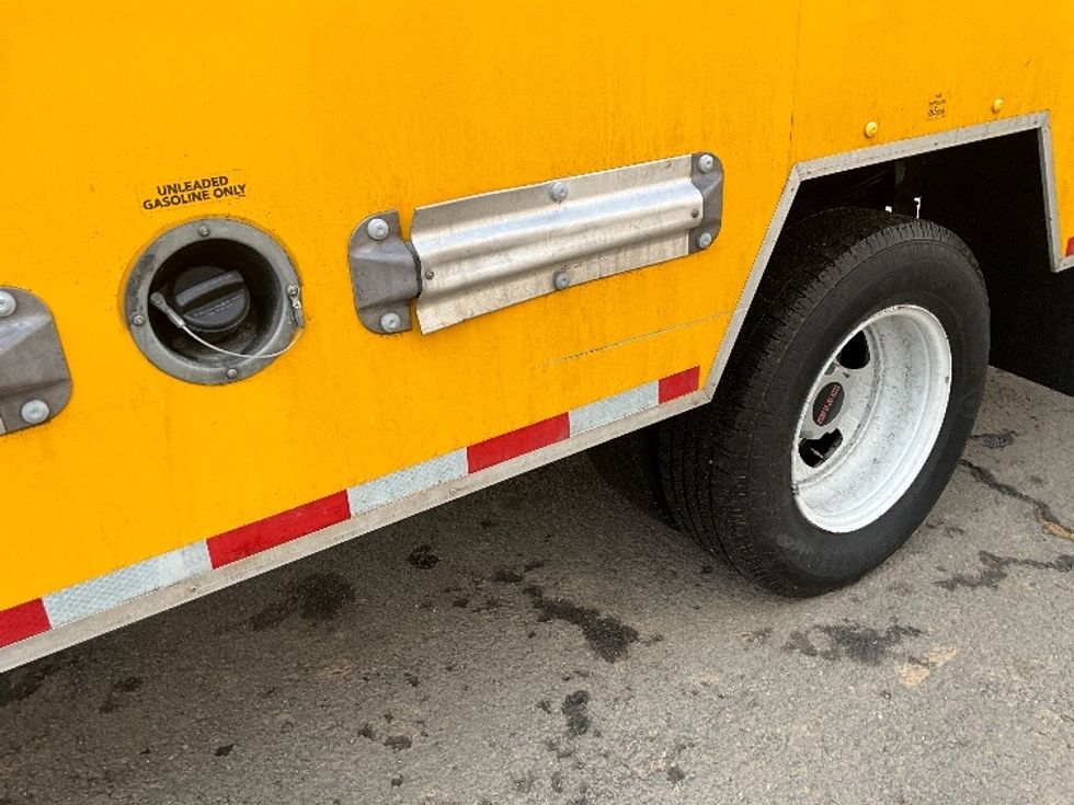 Light Duty Box Truck-Light and Medium Duty Trucks-GMC-2022-Savana G33903-Alexandria-VA-55,124\n\t\tmiles-$ 32,500 - Image 26