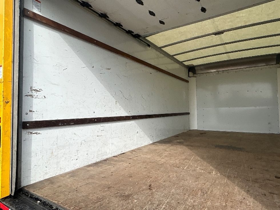 Light Duty Box Truck-Light and Medium Duty Trucks-GMC-2022-Savana G33903-Alexandria-VA-58,793\n\t\tmiles-$ 32,000 - Image 11