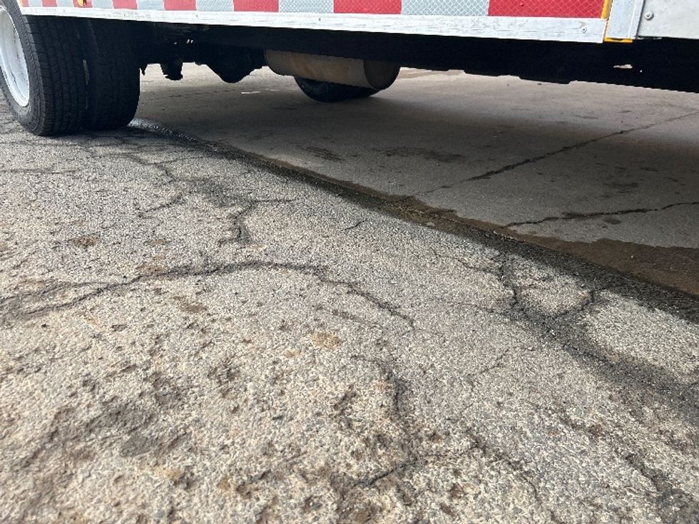 Light Duty Box Truck-Light and Medium Duty Trucks-GMC-2022-Savana G33903-Alexandria-VA-58,793\n\t\tmiles-$ 32,000 - Image 14