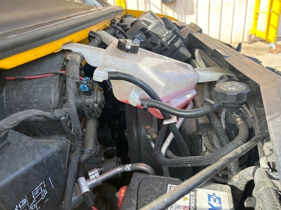 Light Duty Box Truck-Light and Medium Duty Trucks-GMC-2022-Savana G33903-Alexandria-VA-58,793\n\t\tmiles-$ 32,000 - Image 24