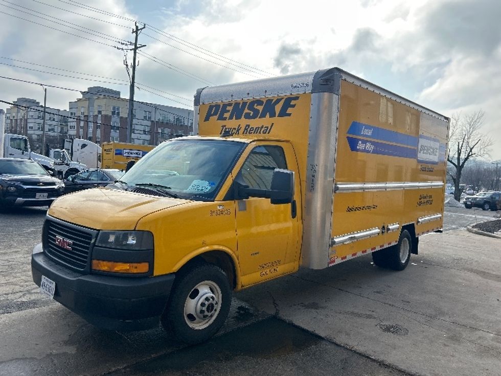 Light Duty Box Truck-Light and Medium Duty Trucks-GMC-2022-Savana G33903-Alexandria-VA-58,793\n\t\tmiles-$ 32,000 - Image 3