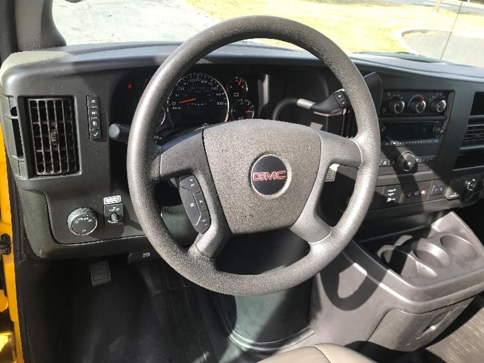 Light Duty Box Truck-Light and Medium Duty Trucks-GMC-2022-Savana G33903-Allentown-PA-101,618\n\t\tmiles-$ 27,250 - Image 18