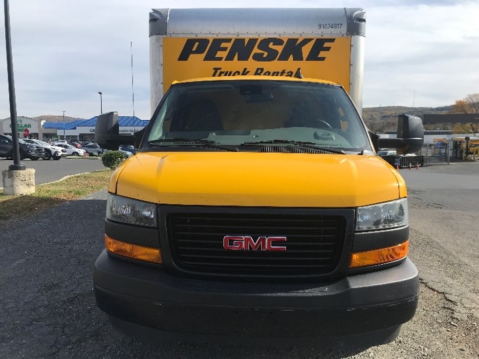 Light Duty Box Truck-Light and Medium Duty Trucks-GMC-2022-Savana G33903-Allentown-PA-101,618\n\t\tmiles-$ 27,250 - Image 2