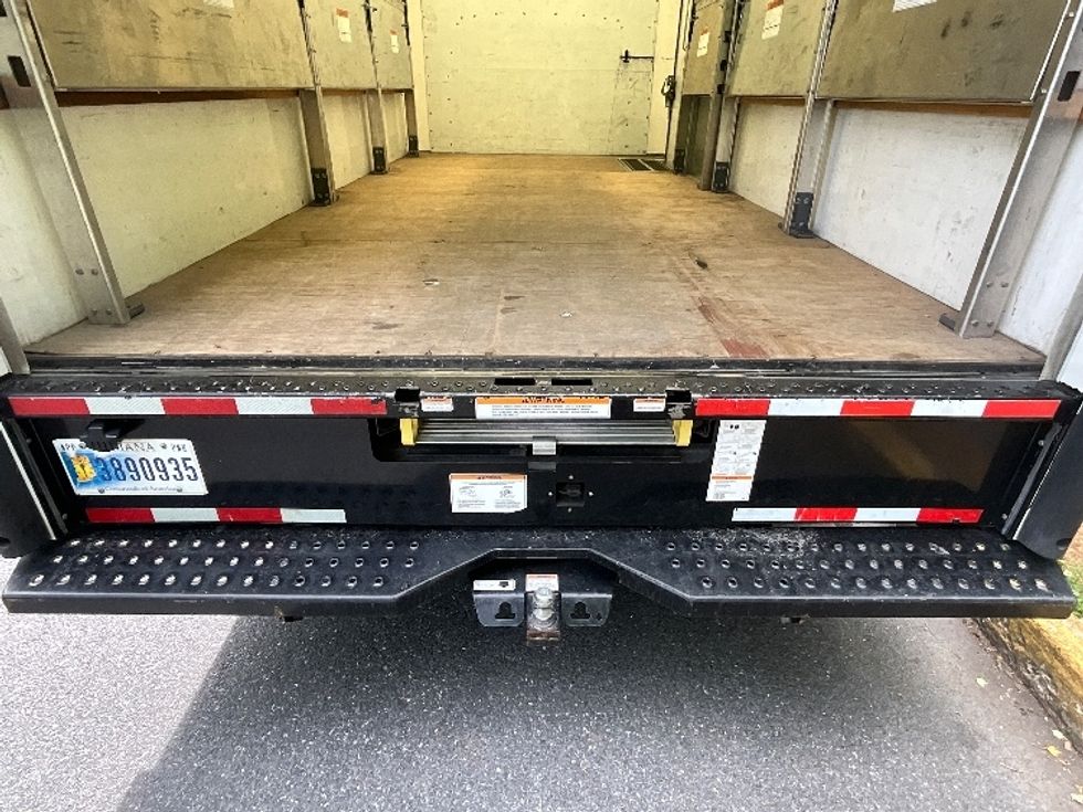 Light Duty Box Truck-Light and Medium Duty Trucks-GMC-2022-Savana G33903-Allentown-PA-46,378\n\t\tmiles-$ 39,750 - Image 10