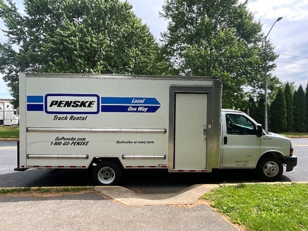Light Duty Box Truck-Light and Medium Duty Trucks-GMC-2022-Savana G33903-Allentown-PA-46,378\n\t\tmiles-$ 39,750 - Image 15
