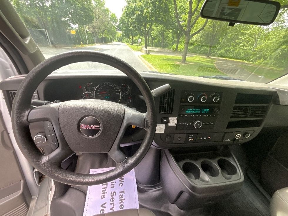 Light Duty Box Truck-Light and Medium Duty Trucks-GMC-2022-Savana G33903-Allentown-PA-46,378\n\t\tmiles-$ 39,750 - Image 18