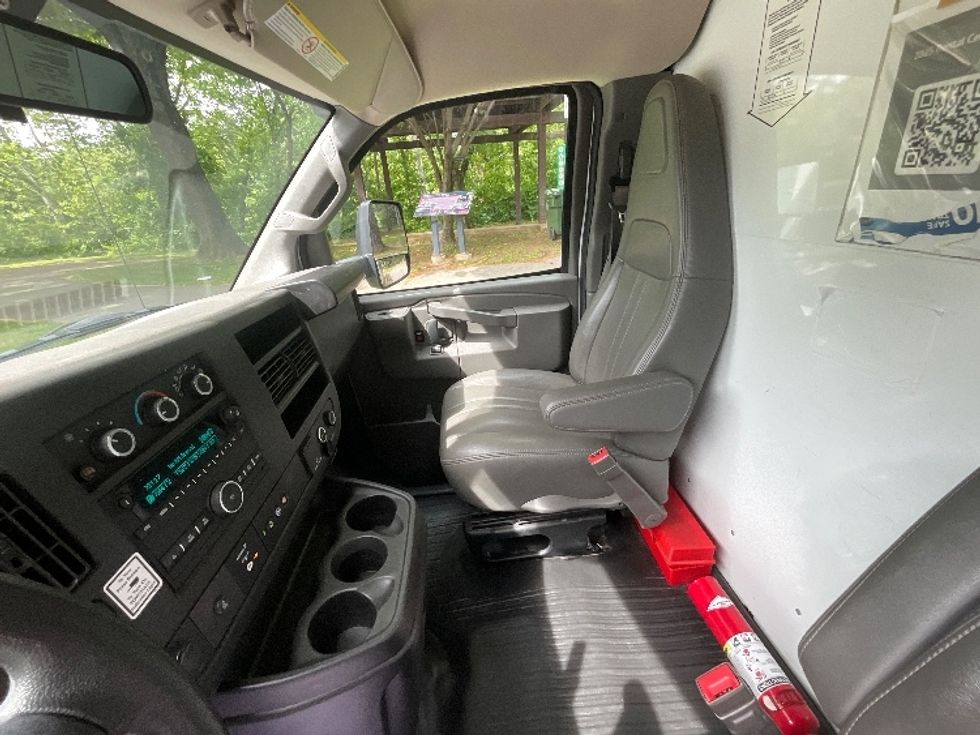 Light Duty Box Truck-Light and Medium Duty Trucks-GMC-2022-Savana G33903-Allentown-PA-46,378\n\t\tmiles-$ 39,750 - Image 19