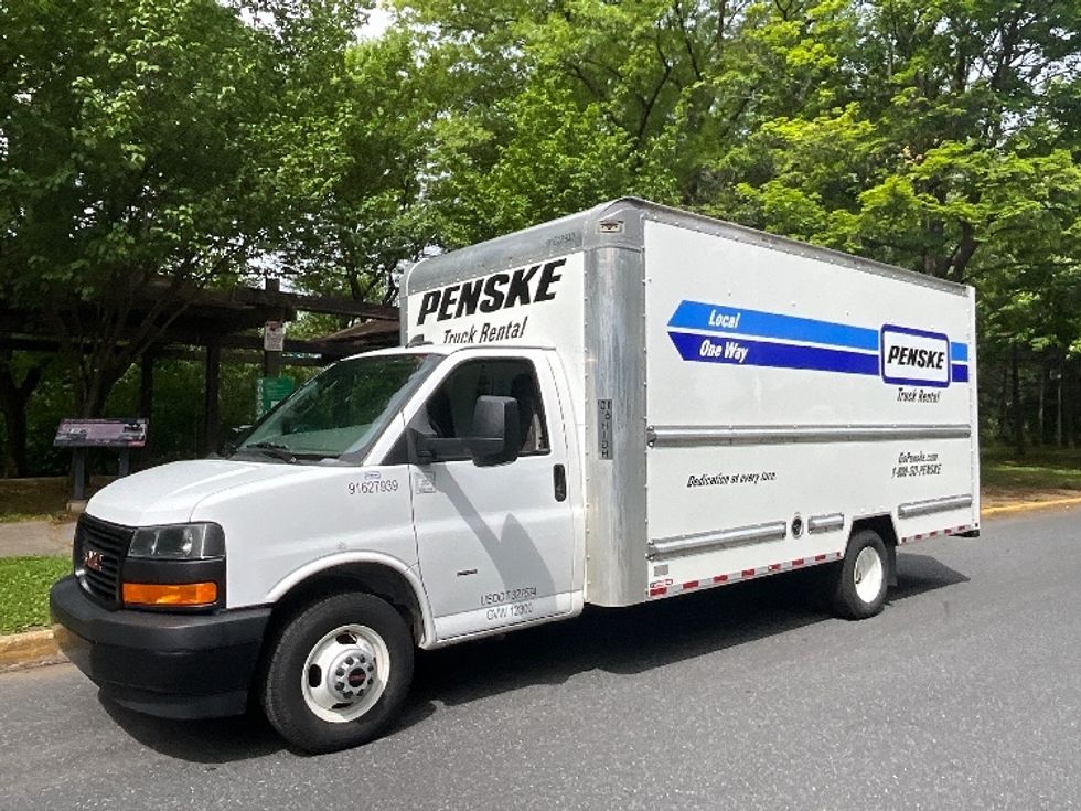 Light Duty Box Truck-Light and Medium Duty Trucks-GMC-2022-Savana G33903-Allentown-PA-46,378\n\t\tmiles-$ 39,750 - Image 3