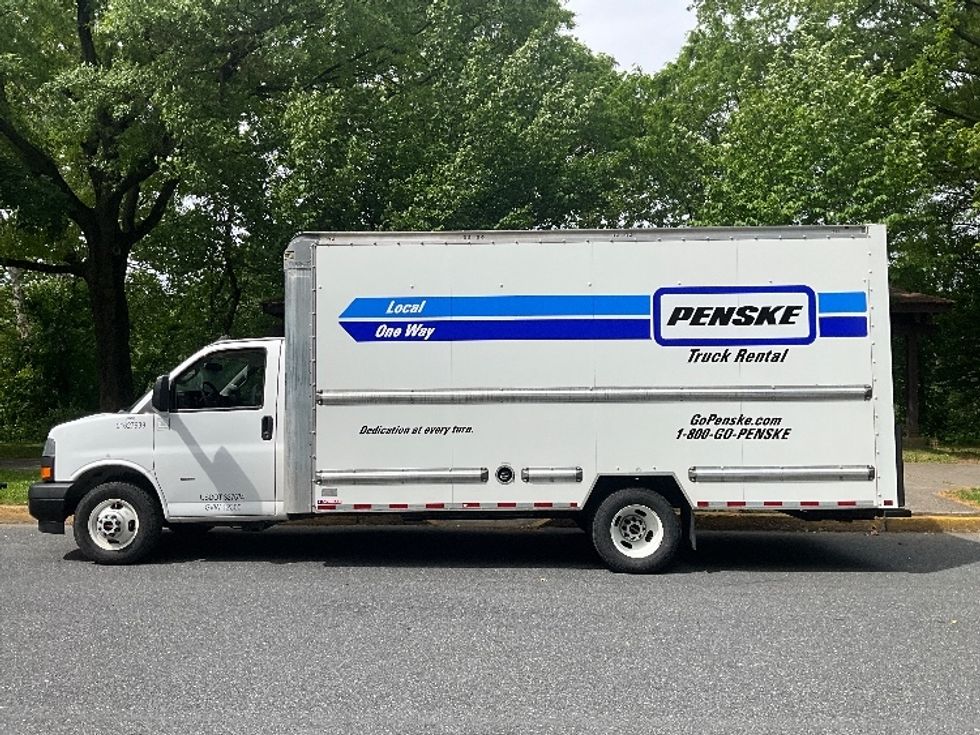 Light Duty Box Truck-Light and Medium Duty Trucks-GMC-2022-Savana G33903-Allentown-PA-46,378\n\t\tmiles-$ 39,750 - Image 4