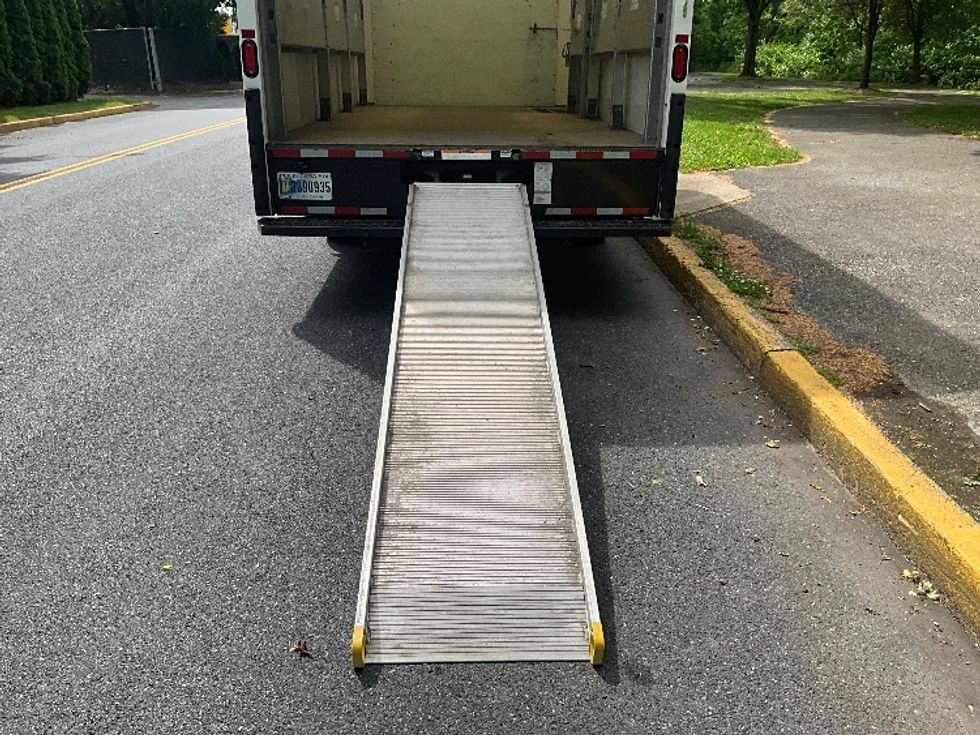 Light Duty Box Truck-Light and Medium Duty Trucks-GMC-2022-Savana G33903-Allentown-PA-46,378\n\t\tmiles-$ 39,750 - Image 9