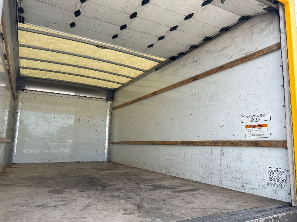 Light Duty Box Truck-Light and Medium Duty Trucks-GMC-2022-Savana G33903-Amarillo-TX-106,735\n\t\tmiles-$ 26,250 - Image 11