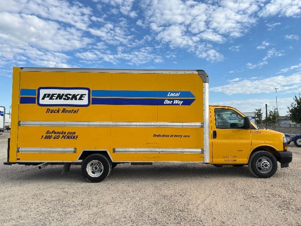 Light Duty Box Truck-Light and Medium Duty Trucks-GMC-2022-Savana G33903-Amarillo-TX-106,735\n\t\tmiles-$ 26,250 - Image 14