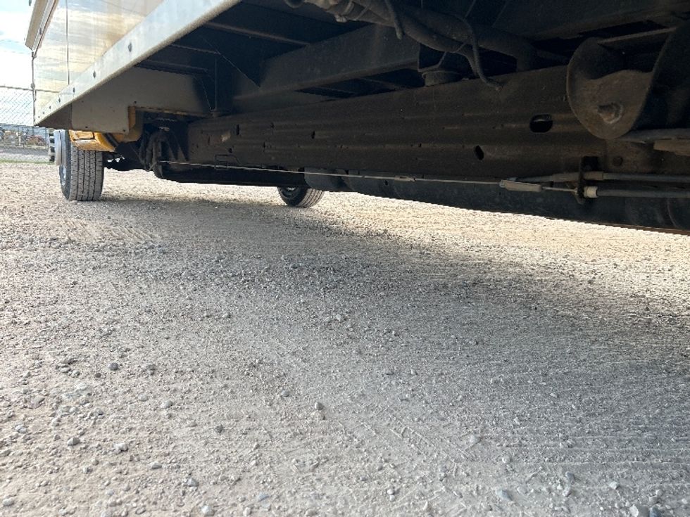 Light Duty Box Truck-Light and Medium Duty Trucks-GMC-2022-Savana G33903-Amarillo-TX-106,735\n\t\tmiles-$ 26,250 - Image 5