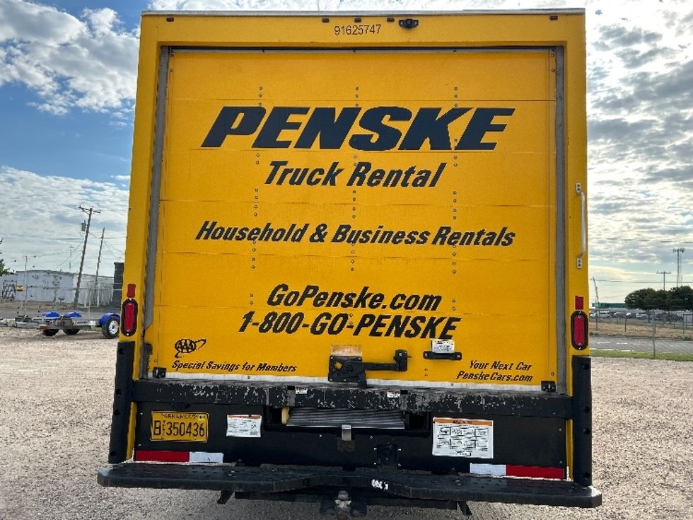 Light Duty Box Truck-Light and Medium Duty Trucks-GMC-2022-Savana G33903-Amarillo-TX-106,735\n\t\tmiles-$ 26,250 - Image 7