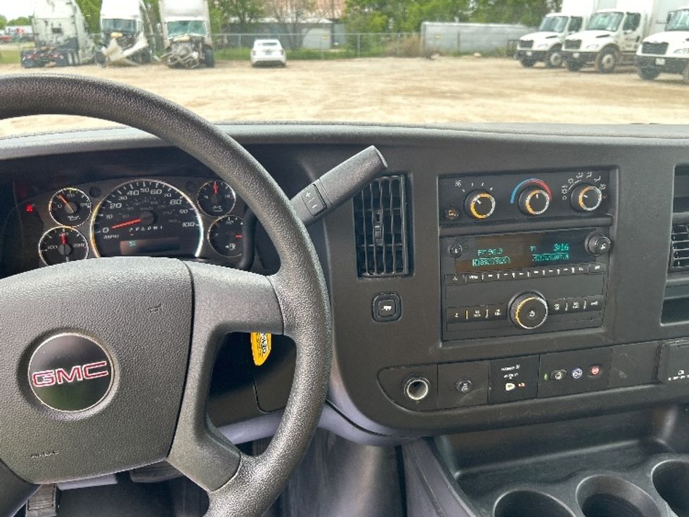 Light Duty Box Truck-Light and Medium Duty Trucks-GMC-2022-Savana G33903-Amarillo-TX-52,850\n\t\tmiles-$ 35,000 - Image 18